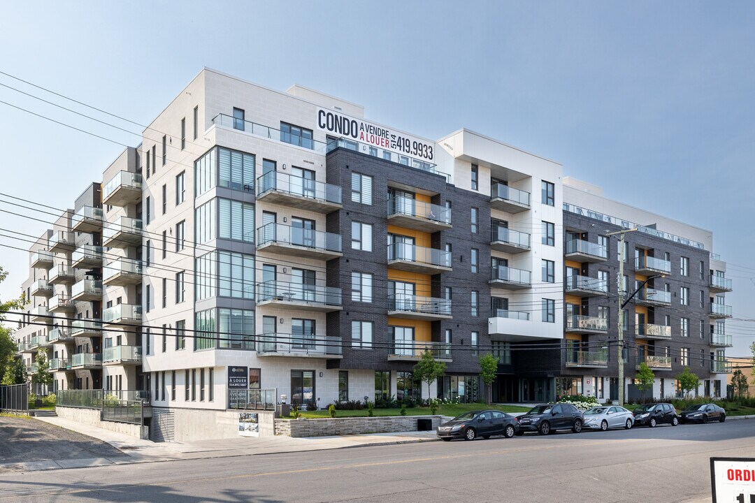 Signagure Boos-Franc in St. Laurent, QC - Building Photo