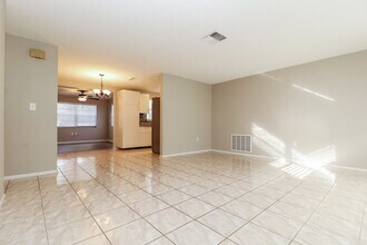 7921 Eugene Dr in Port Richey, FL - Building Photo - Building Photo