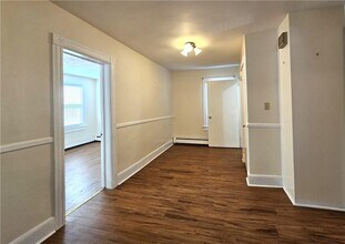 156 Beechwood Ave-Unit -2 in New Rochelle, NY - Building Photo - Building Photo