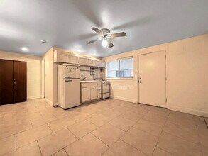 26 69th Pl in Long Beach, CA - Building Photo - Building Photo