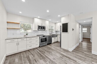 4015 W North A St in Tampa, FL - Building Photo - Building Photo