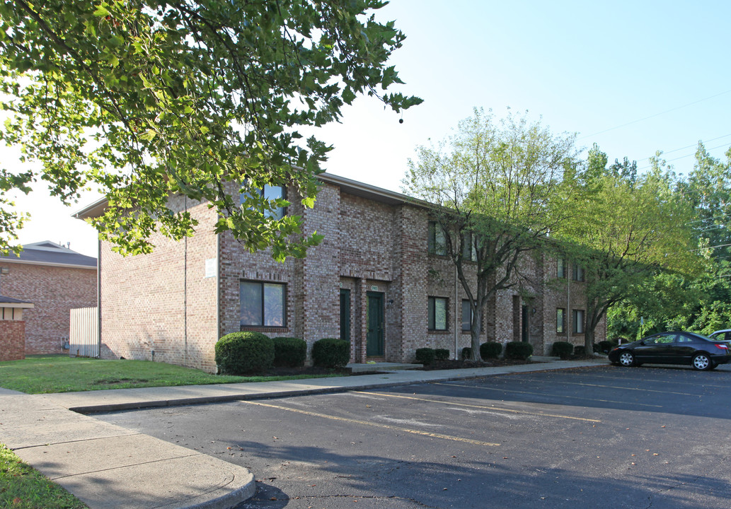 McNaughten Plaza in Columbus, OH - Building Photo