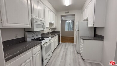 910 S Bedford St in Los Angeles, CA - Building Photo - Building Photo