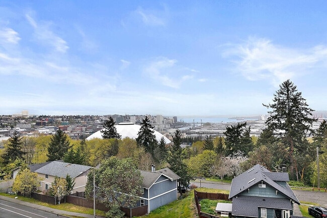 624 E 32nd St in Tacoma, WA - Building Photo - Building Photo