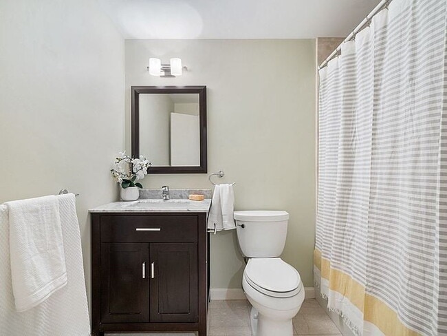 950 Massachusetts Ave in Cambridge, MA - Building Photo - Building Photo