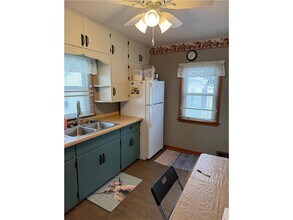 320 E Main St in Hayfield, MN - Building Photo - Building Photo