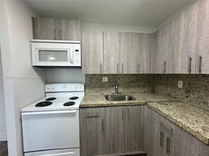 2843 Fillmore St in Hollywood, FL - Building Photo - Building Photo