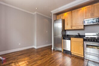 252 Mott St in New York, NY - Building Photo - Building Photo