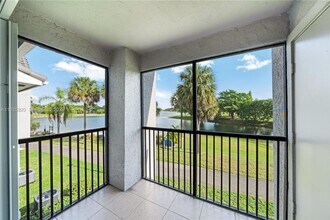 10361 SW 150th Ct in Miami, FL - Building Photo - Building Photo