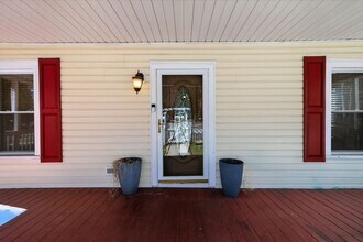 1662 Connally Dr in East Point, GA - Building Photo - Building Photo