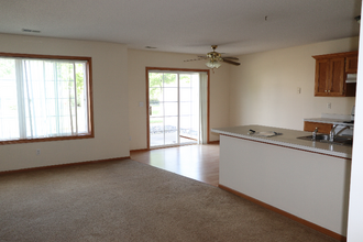 301 8th Ave W in Osakis, MN - Building Photo - Building Photo
