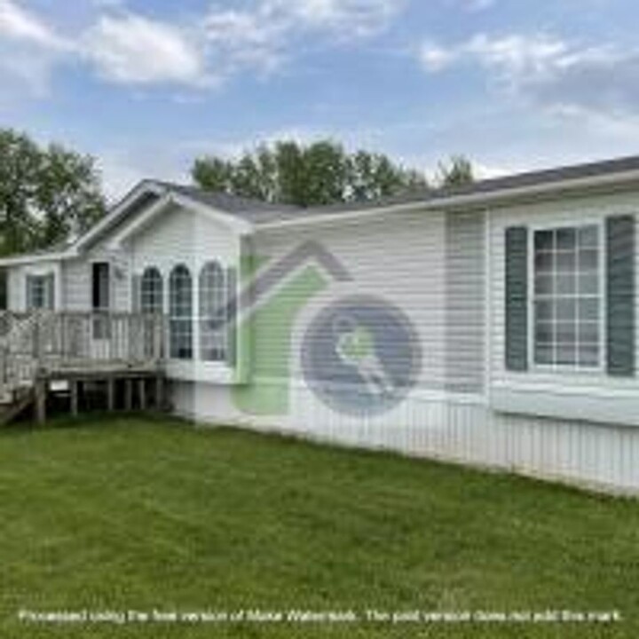 115 Wesler Dr in Gobles, MI - Building Photo