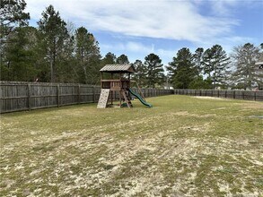 2240 Sir Michael Dr in Hope Mills, NC - Building Photo - Building Photo