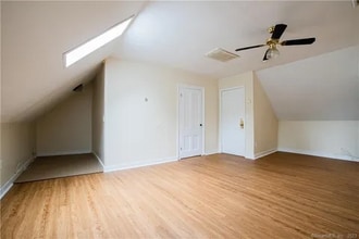 164 Cedar Hill Ave, Unit 164 Cedar Hill Ave Apt #3 in New Haven, CT - Building Photo - Building Photo