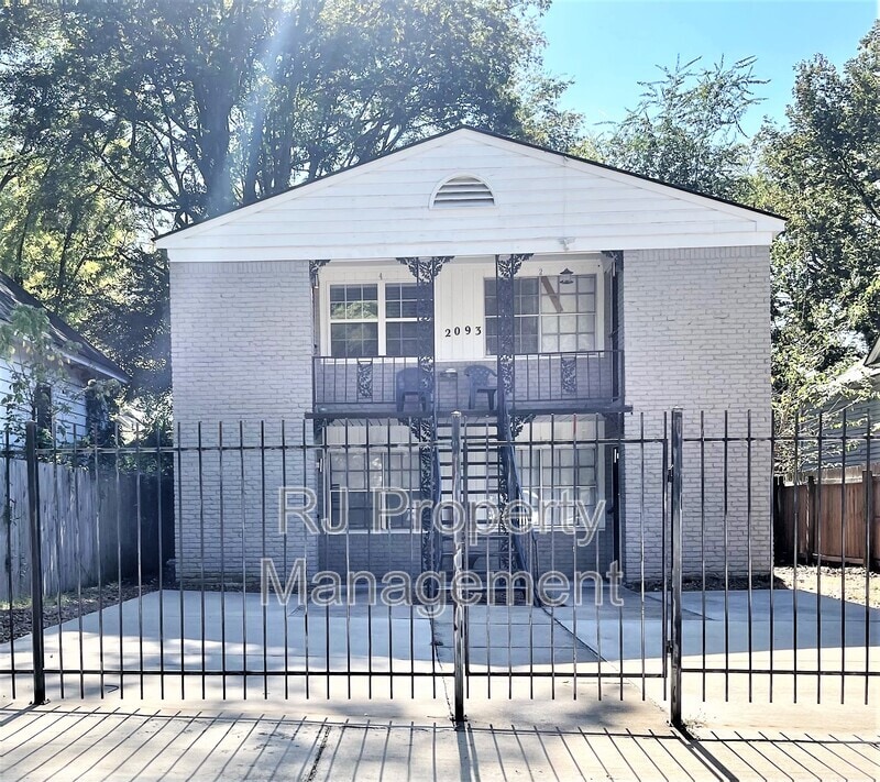 2093 Jefferson Ave in Memphis, TN - Building Photo