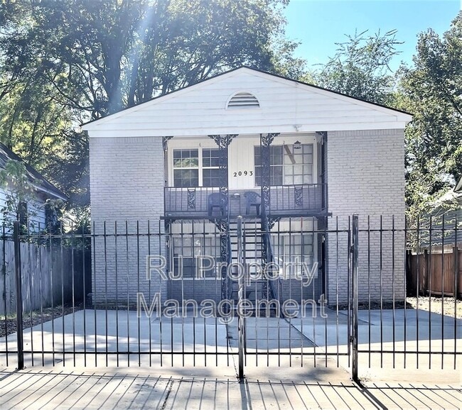 property at 2093 Jefferson Ave