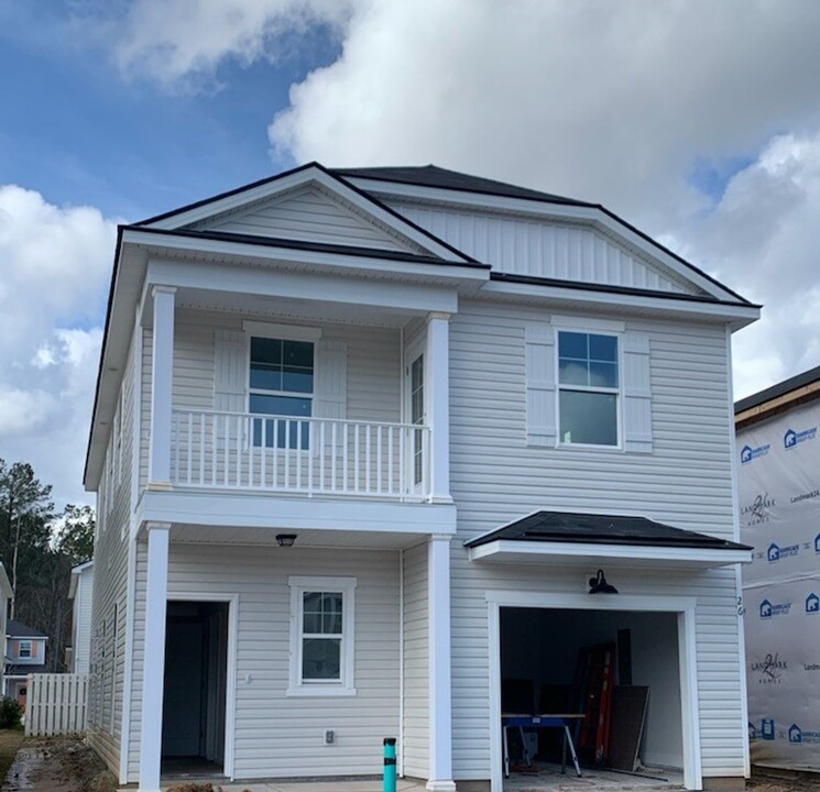 41 Pomona Cir-Unit -7-102 in Savannah, GA - Building Photo