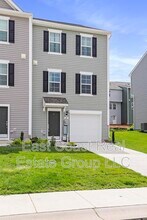 40 Clifton Mnr in Falling Waters, WV - Building Photo - Building Photo
