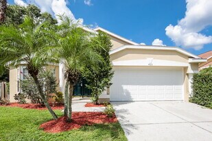 402 Sangria Dr in Valrico, FL - Building Photo