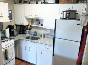 73 Montgomery St in Boston, MA - Foto de edificio - Building Photo