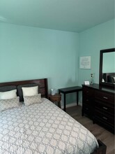 303 E Park Ave in Santa Maria, CA - Foto de edificio - Building Photo