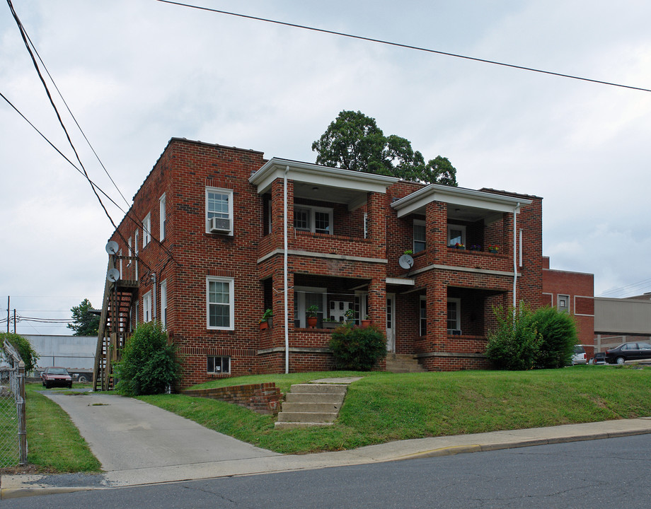 318 Hoover St in Asheboro, NC - Building Photo