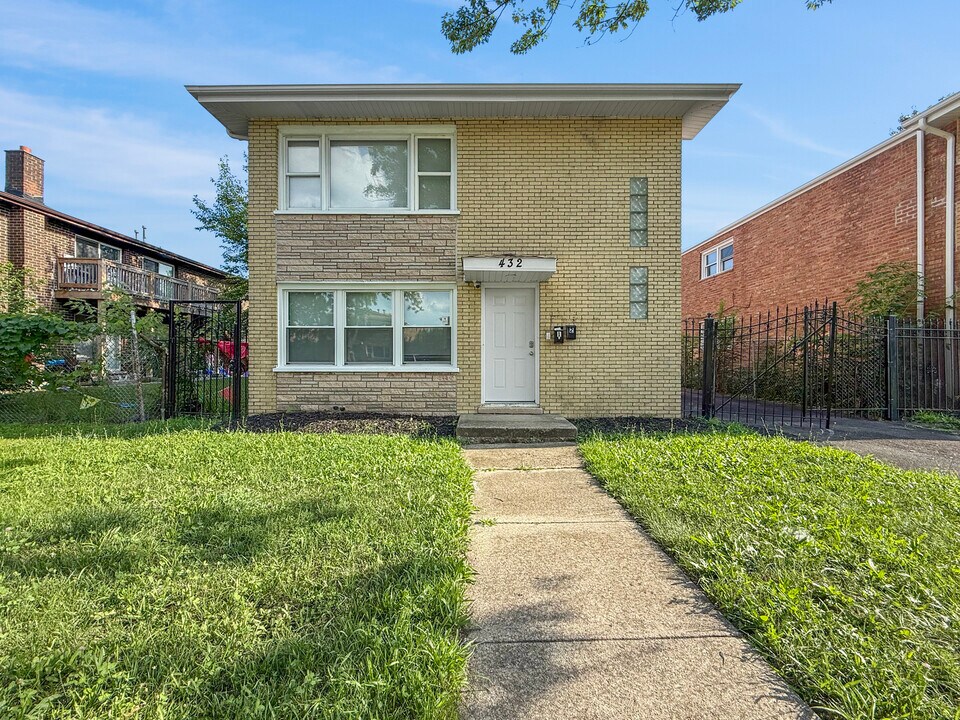 432 Hickory St in Chicago Heights, IL - Building Photo
