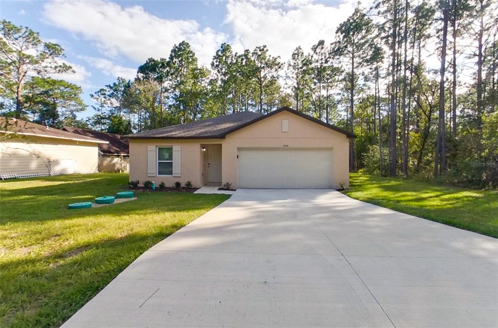1244 W Hanover Ln in Citrus Springs, FL - Building Photo