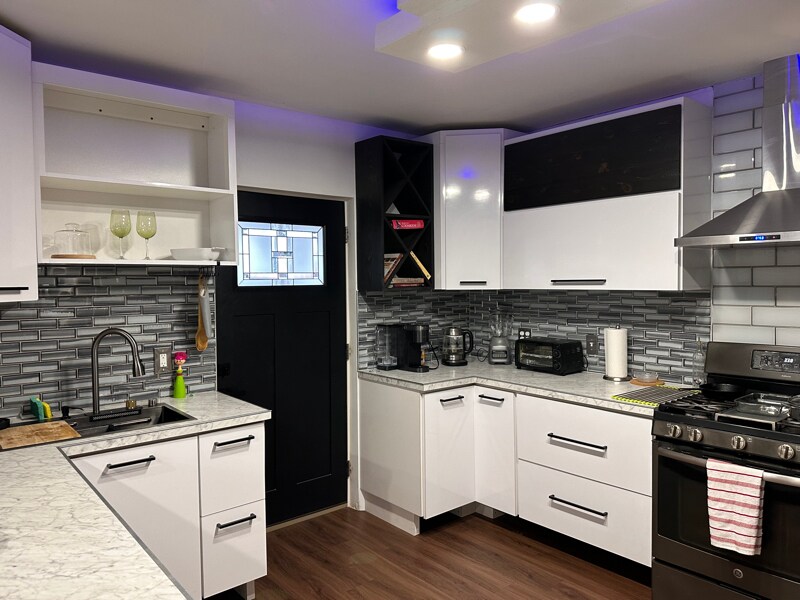 676 Hampden St in Holyoke, MA - Building Photo