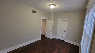 2020 S 15th St in Springfield, IL - Building Photo - Building Photo