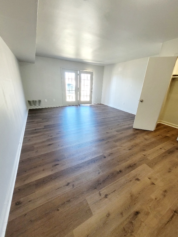 property at 8 Bainbridge Ave