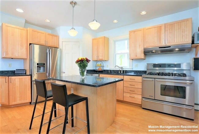 74 Chestnut St, Unit 3