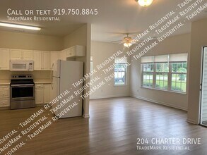 204 Charter Dr in Wilmington, NC - Building Photo - Building Photo