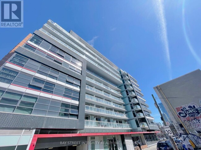 10-210 Willison Square