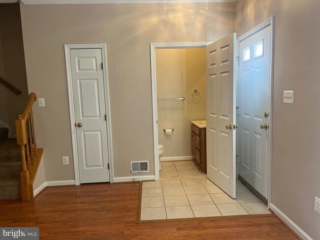 9526 Bellhaven Ct in Frederick, MD - Building Photo - Building Photo