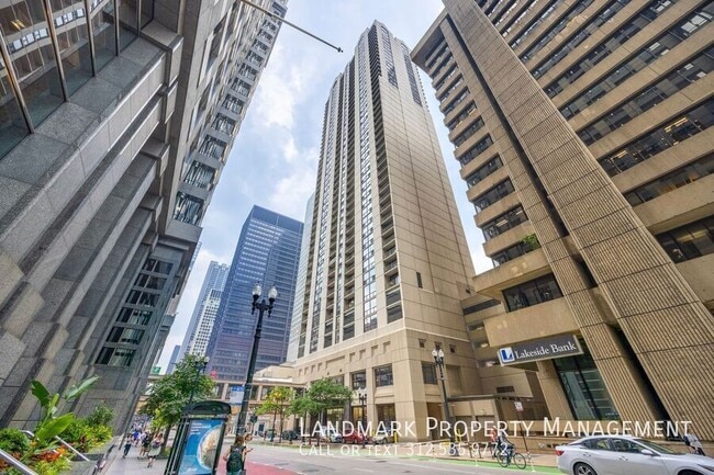 200 N Dearborn St