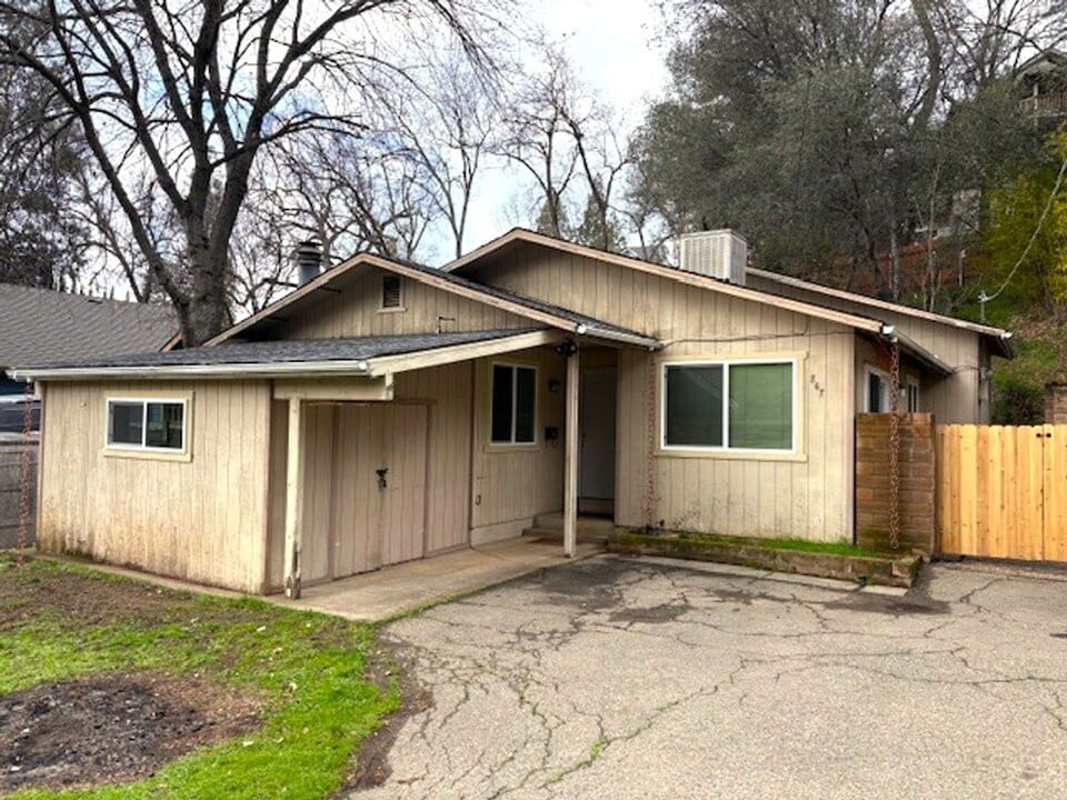 867 Spring St in Placerville, CA - Building Photo