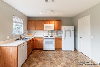 817 Sheraton Ave in Austin, TX - Foto de edificio - Building Photo