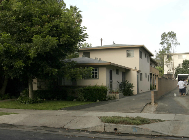547 S Madison Ave in Pasadena, CA - Foto de edificio - Building Photo