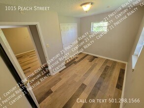 1015 Peach St in Jacksonville, AR - Building Photo - Building Photo