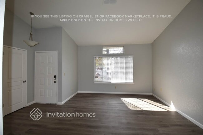 8023 Pinot Noir Way in Sacramento, CA - Foto de edificio - Building Photo