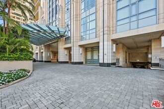 10800 Wilshire Blvd in Los Angeles, CA - Building Photo - Building Photo
