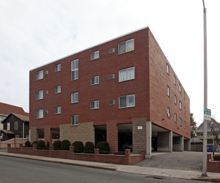 23 Ferry St in Everett, MA - Foto de edificio