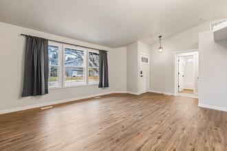 11035 W Halstead Ct in Boise, ID - Foto de edificio - Building Photo