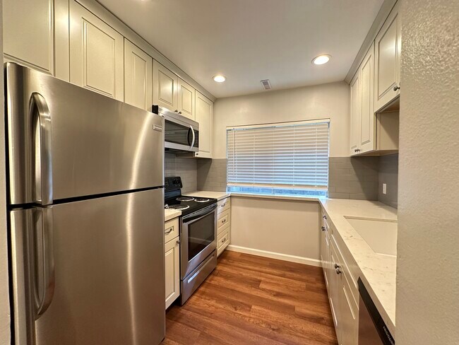 1541 E Waterbury Dr, Unit Waterbury in Murray, UT - Building Photo - Building Photo