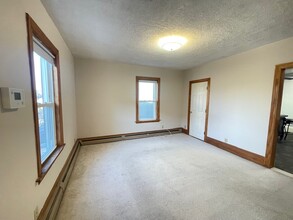 137 Marcella St, Unit 2 in Boston, MA - Building Photo - Building Photo