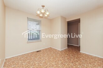 4724 Stonehedge St in Dayton, OH - Foto de edificio - Building Photo