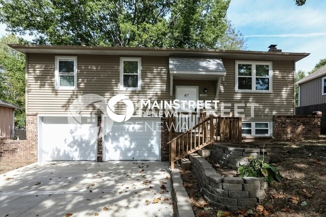 property at 19706 E 14th St N