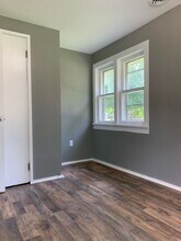 2154 W Chestnut St in Springfield, MO - Building Photo - Building Photo