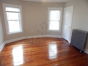 13 Seven Pines Ave, Unit 13 in Somerville, MA - Building Photo - Building Photo